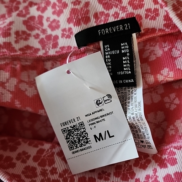 NWT Forever 21 Pink Floral Bike Shorts Size M/L - Picture 5 of 5